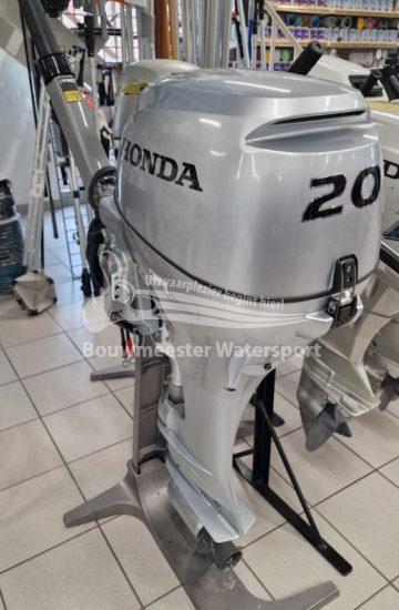 2022-buitenboordmotor-12-22-025