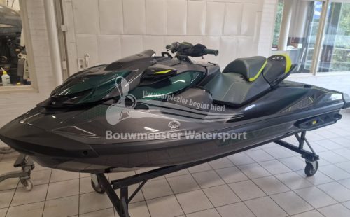 Seadoo-RXP-300-Apex-01